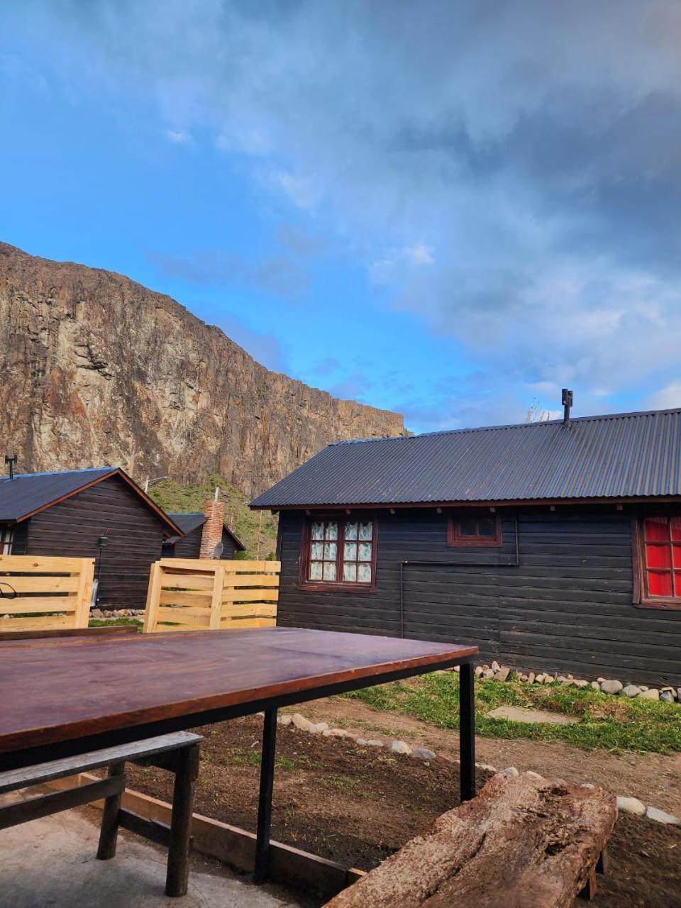 Hostel Cerro Torres El Chalten Exterior photo